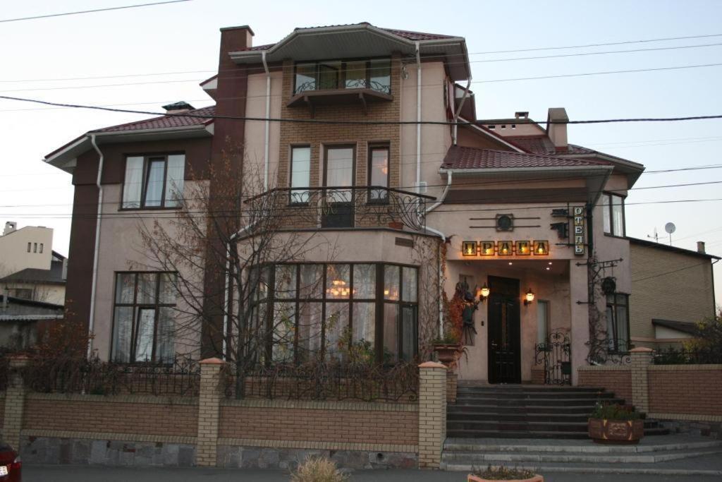Prague Hotel Zaporizhia Exterior photo