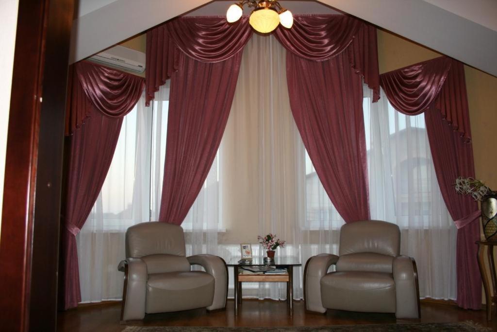 Prague Hotel Zaporizhia Exterior photo