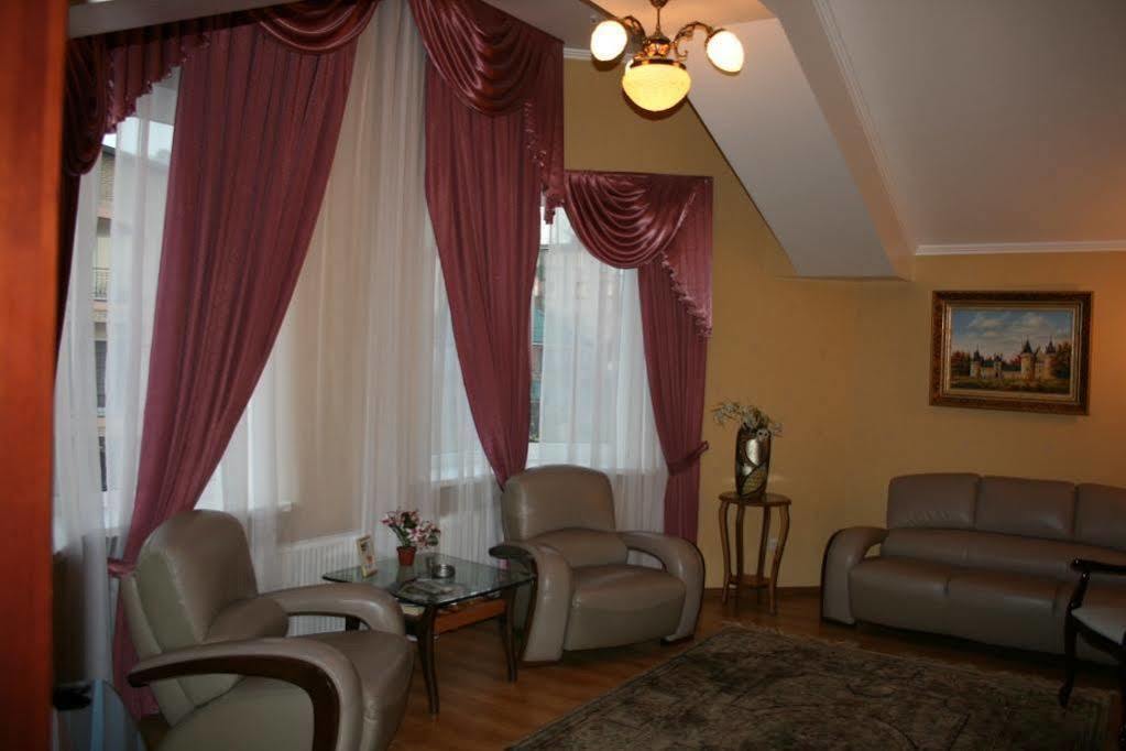 Prague Hotel Zaporizhia Exterior photo